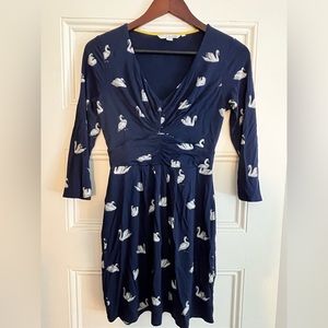 Boden swan print tunic